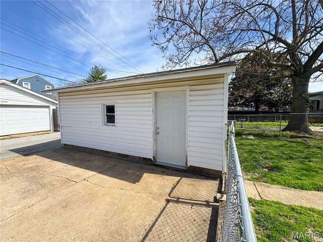 4941 Loughborough Avenue, St Louis, MO 63109