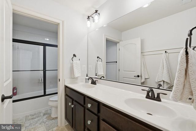 7148 LAKE DR, Warrenton, VA 20187