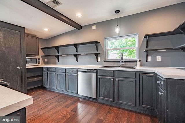 320 ARCH ST, Catasauqua, PA 18032