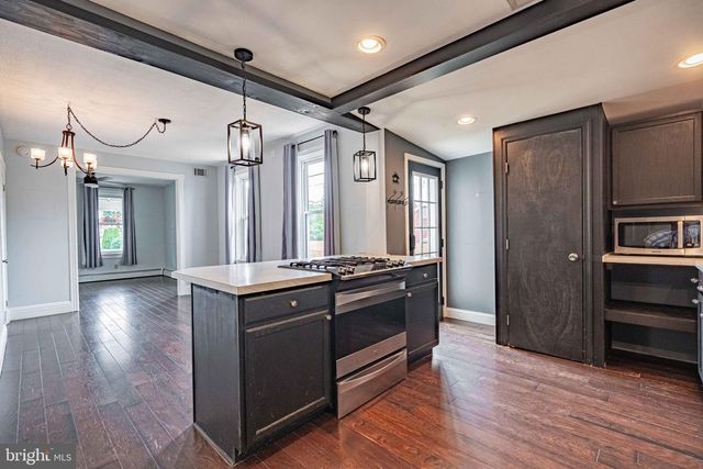320 ARCH ST, Catasauqua, PA 18032