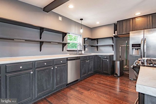 320 ARCH ST, Catasauqua, PA 18032