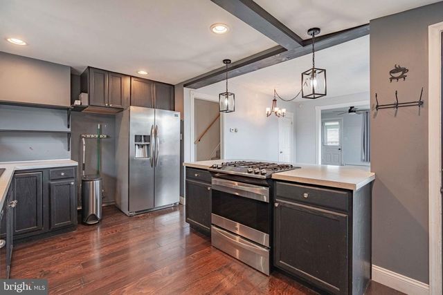 320 ARCH ST, Catasauqua, PA 18032