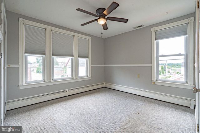 320 ARCH ST, Catasauqua, PA 18032
