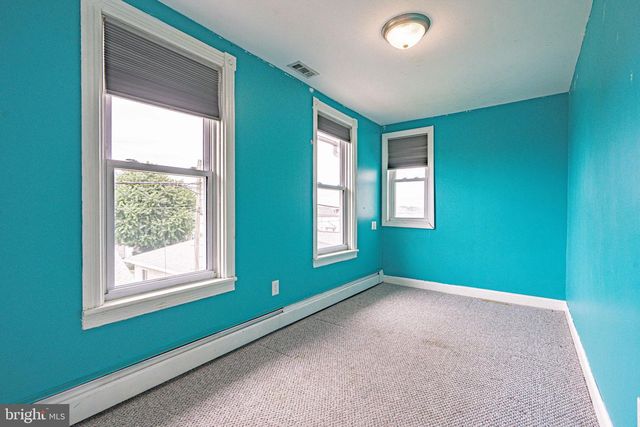 320 ARCH ST, Catasauqua, PA 18032