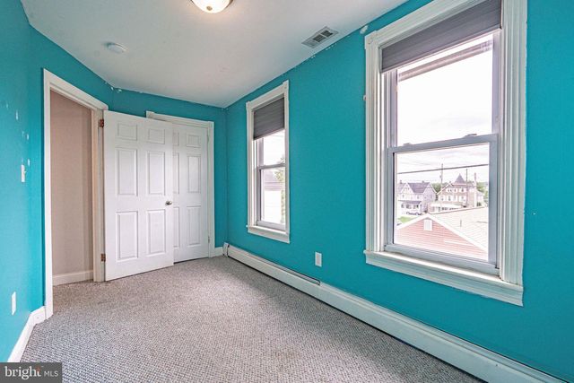 320 ARCH ST, Catasauqua, PA 18032
