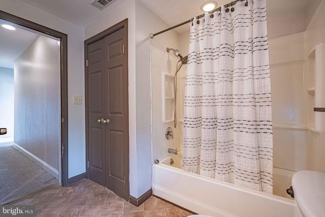 320 ARCH ST, Catasauqua, PA 18032