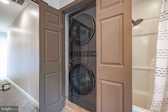 320 ARCH ST, Catasauqua, PA 18032
