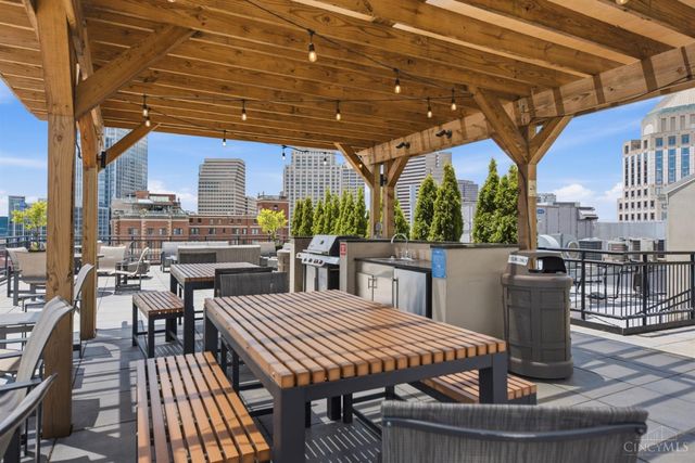 400 Pike Street, Cincinnati, OH 45202
