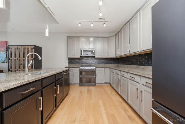 400 Pike Street, Cincinnati, OH 45202