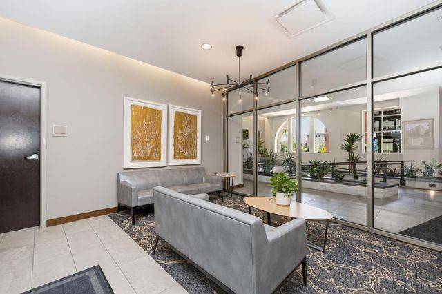 400 Pike Street, Cincinnati, OH 45202