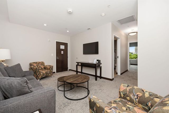 400 Pike Street, Cincinnati, OH 45202