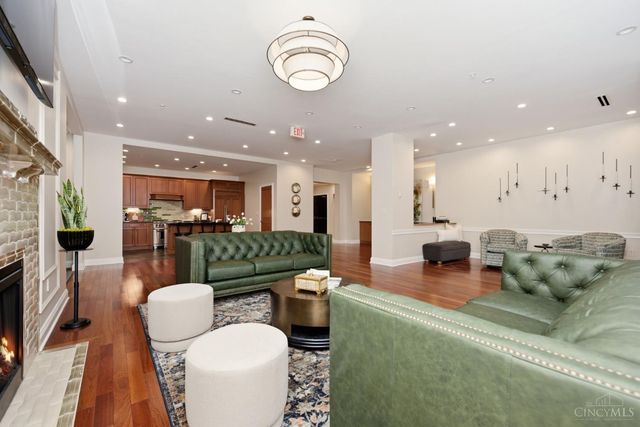 400 Pike Street, Cincinnati, OH 45202