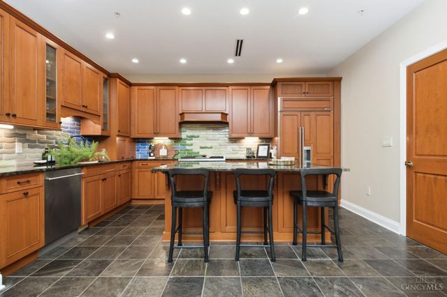 400 Pike Street, Cincinnati, OH 45202