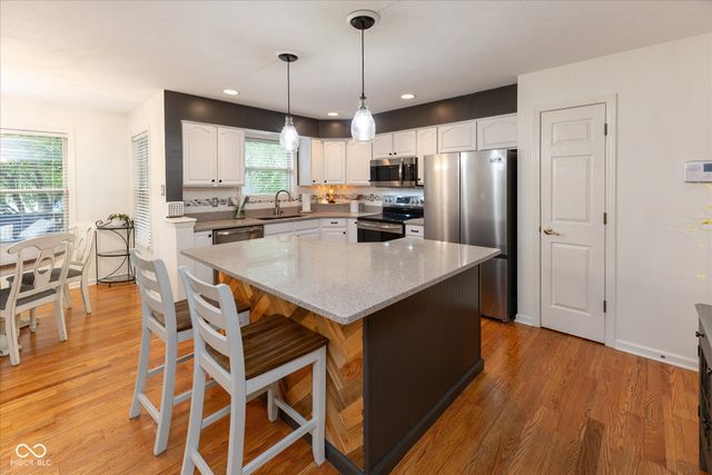 11023 Timberview Drive, Fishers, IN 46037