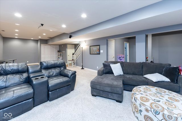 11023 Timberview Drive, Fishers, IN 46037