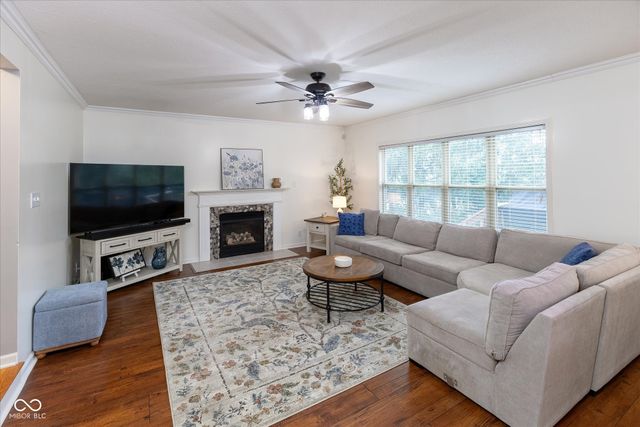 11023 Timberview Drive, Fishers, IN 46037