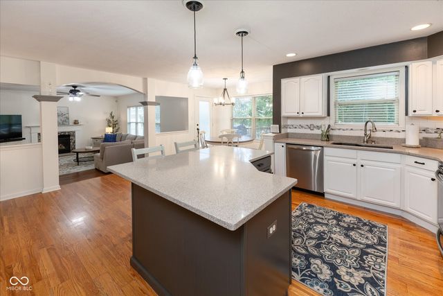 11023 Timberview Drive, Fishers, IN 46037