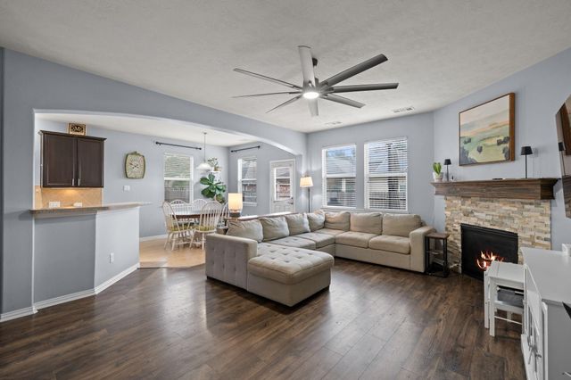 28918 Hidden Cove Drive, Magnolia, TX 77354