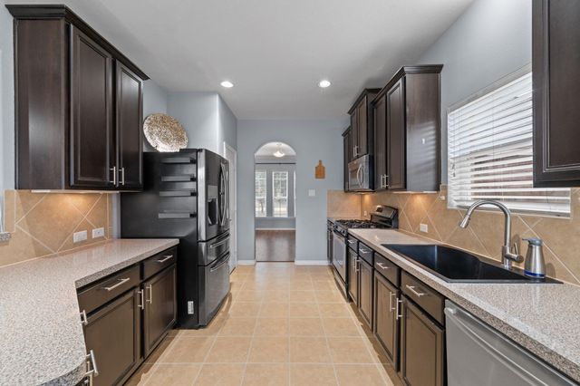 28918 Hidden Cove Drive, Magnolia, TX 77354