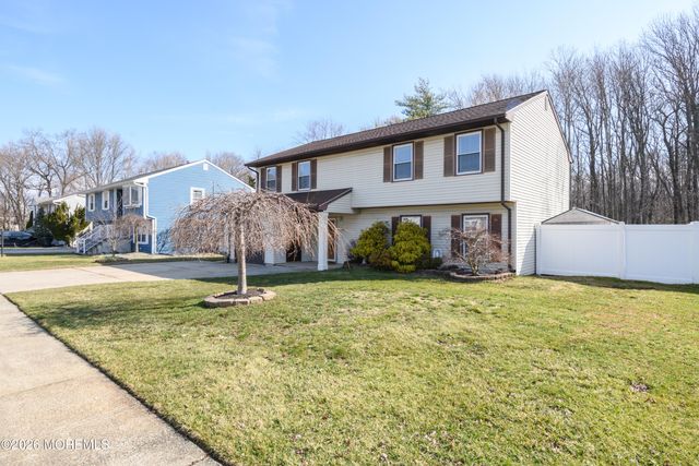 4 Colgate Court, Hazlet, NJ 07730
