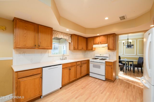 4 Colgate Court, Hazlet, NJ 07730