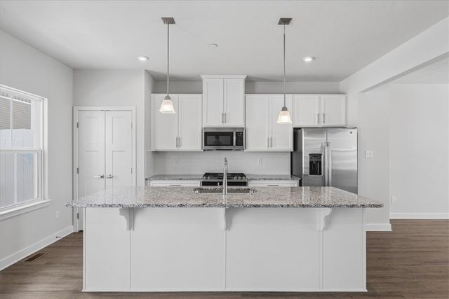 9005 Hickory Rd, Pine Twp, PA 15044