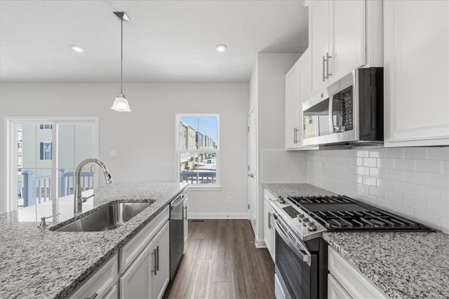 9005 Hickory Rd, Pine Twp, PA 15044