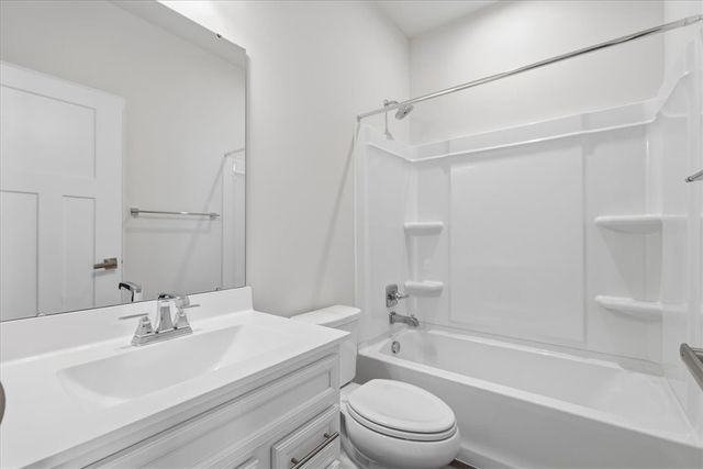 9005 Hickory Rd, Pine Twp, PA 15044