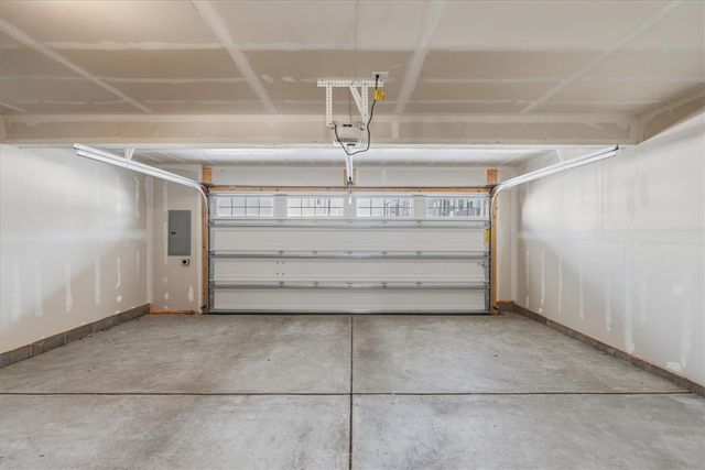 9005 Hickory Rd, Pine Twp, PA 15044