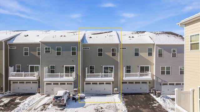 9005 Hickory Rd, Pine Twp, PA 15044