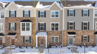 9005 Hickory Rd, Pine Twp, PA 15044