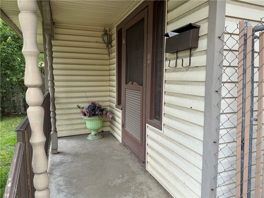 2518 Halsey St, Corpus Christi, TX 78405 — photo 3