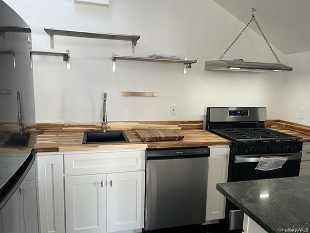 1418 Outlook Avenue 3, Bronx, NY 10465