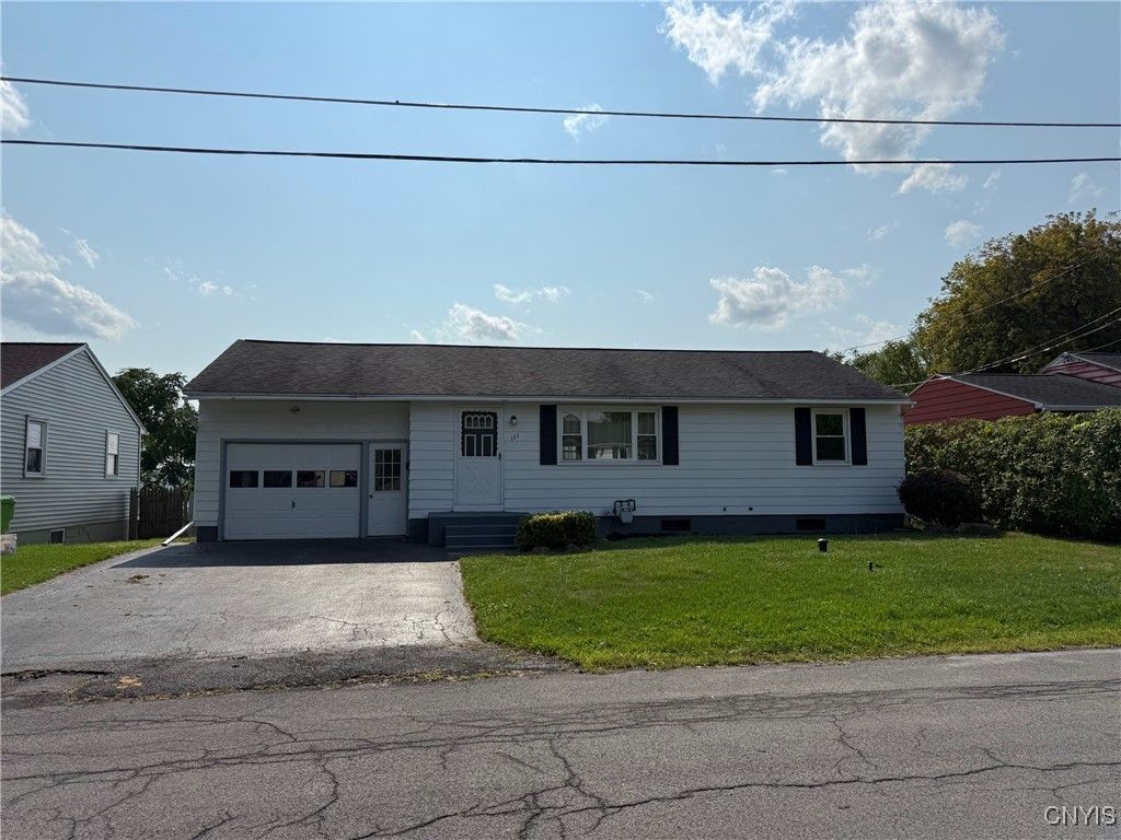 111 Deborah Drive, Salina, NY 13088