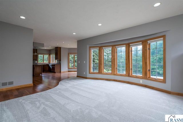 113 Hidden Oaks Circle, Mankato, MN 56001