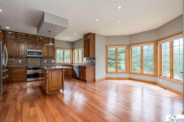 113 Hidden Oaks Circle, Mankato, MN 56001