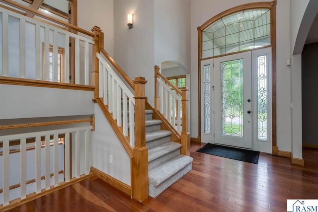 113 Hidden Oaks Circle, Mankato, MN 56001