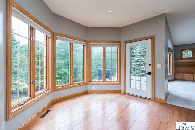 113 Hidden Oaks Circle, Mankato, MN 56001