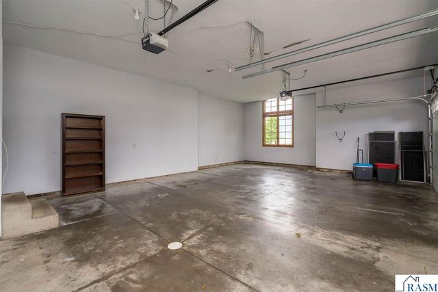 113 Hidden Oaks Circle, Mankato, MN 56001