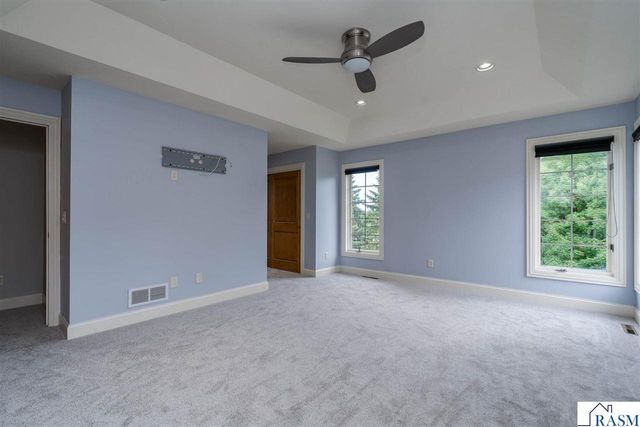 113 Hidden Oaks Circle, Mankato, MN 56001