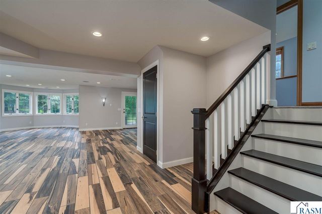 113 Hidden Oaks Circle, Mankato, MN 56001