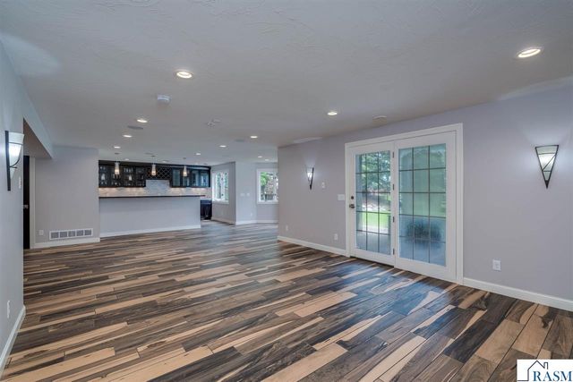 113 Hidden Oaks Circle, Mankato, MN 56001
