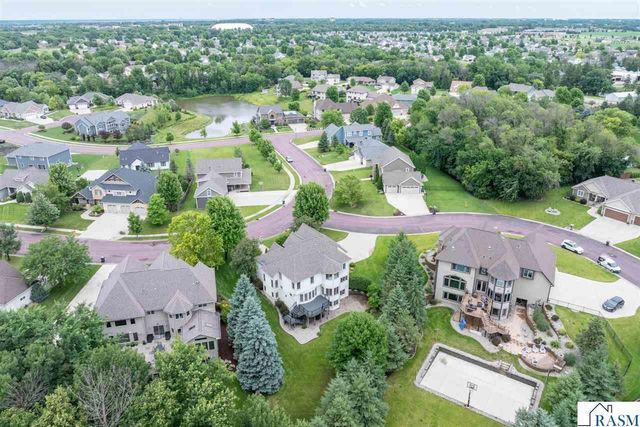 113 Hidden Oaks Circle, Mankato, MN 56001