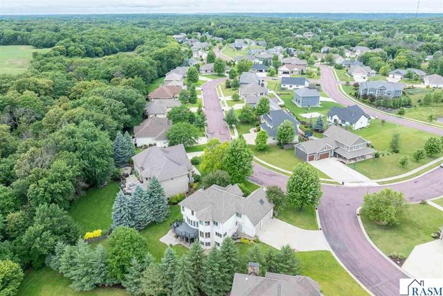 113 Hidden Oaks Circle, Mankato, MN 56001