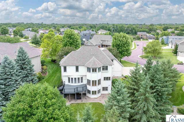 113 Hidden Oaks Circle, Mankato, MN 56001