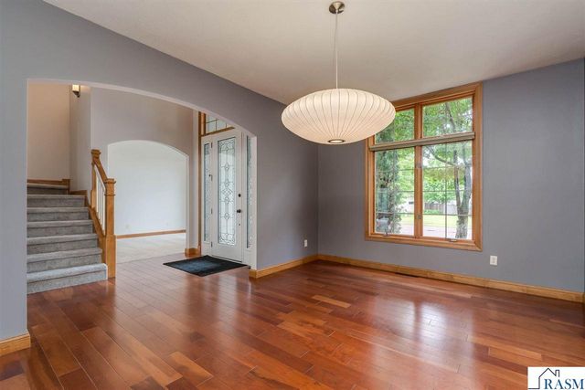 113 Hidden Oaks Circle, Mankato, MN 56001