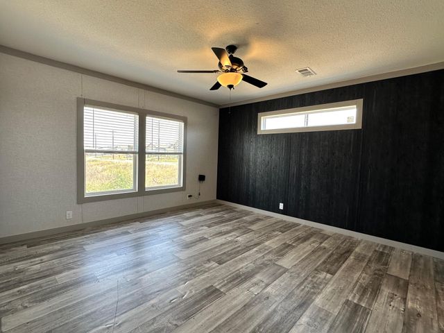218 Margarita DR, Dale, TX 78616