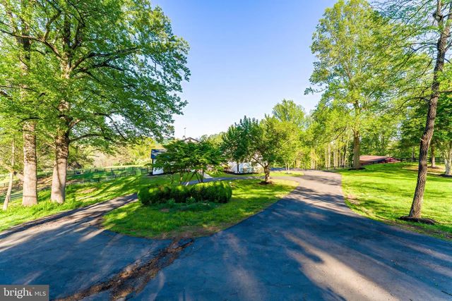 6891 WILSON RD, Marshall, VA 20115
