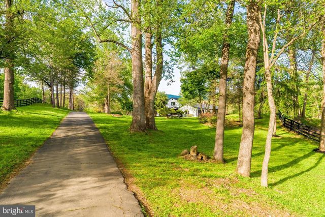 6891 WILSON RD, Marshall, VA 20115