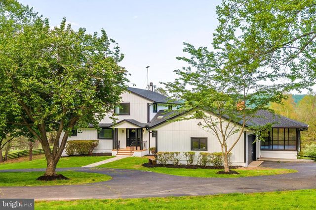 6891 WILSON RD, Marshall, VA 20115